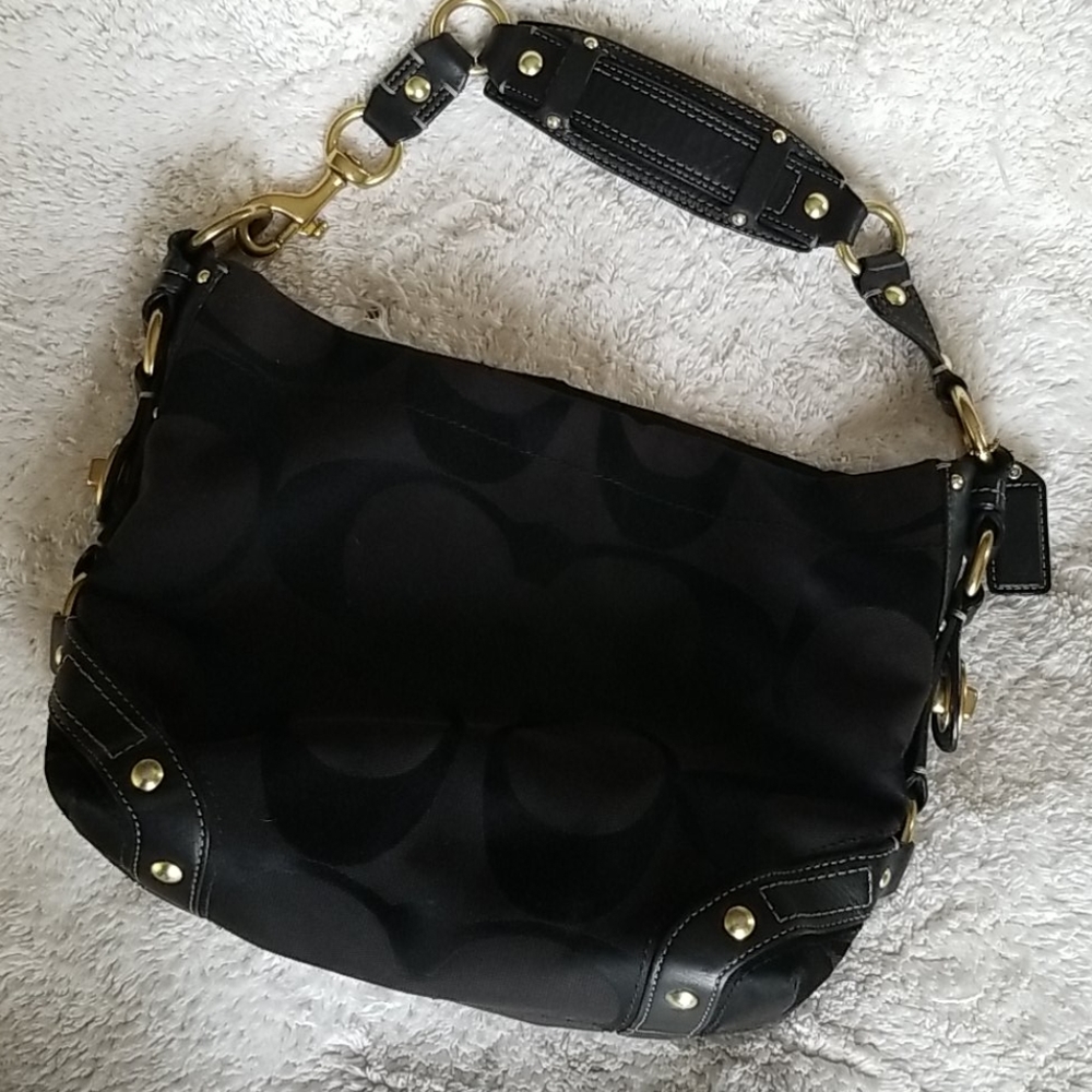 Coach black  like new condition purse .